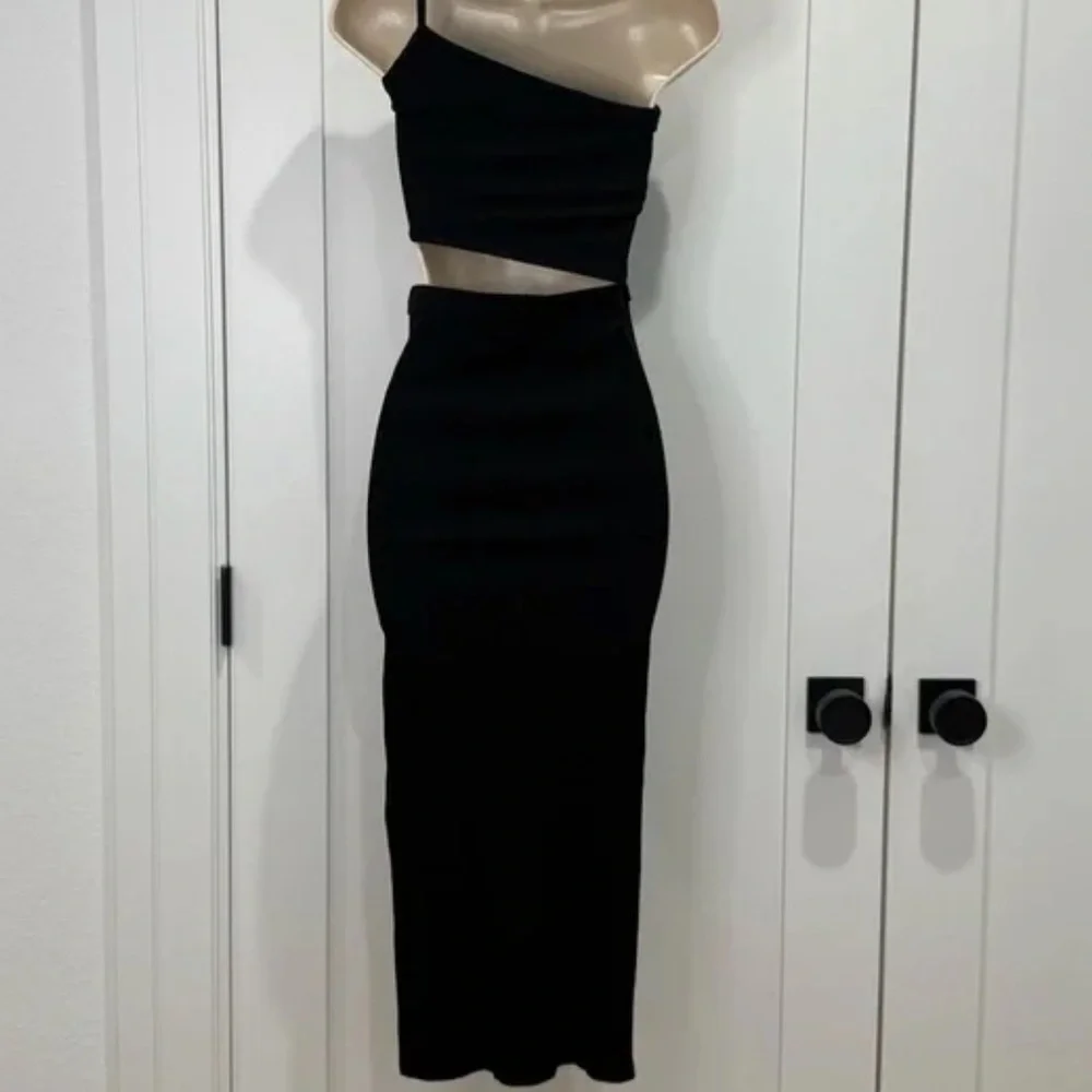 AMABLE one shoulder cut out dress large Fits like M. Like new ! - Picture 2 of 6